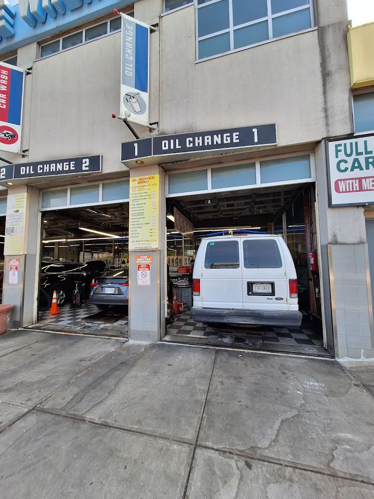 Broadway Bridge Wash & Lube - Oil Change Service in New York NY