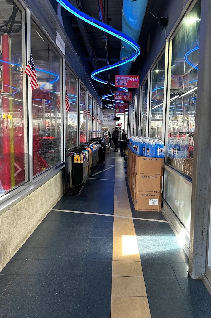 Broadway Bridge Wash & Lube - Oil Change Service in New York NY