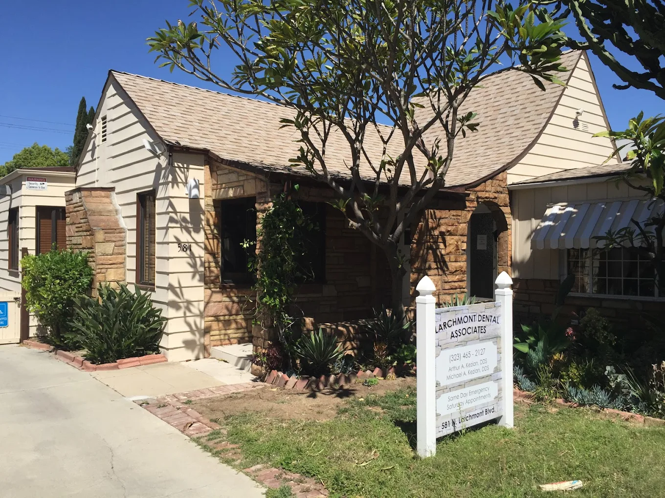 Larchmont Dental Associates - Dentist in LA