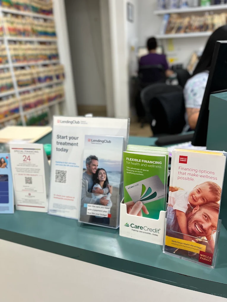 Studio Smiles - Dentist in LA