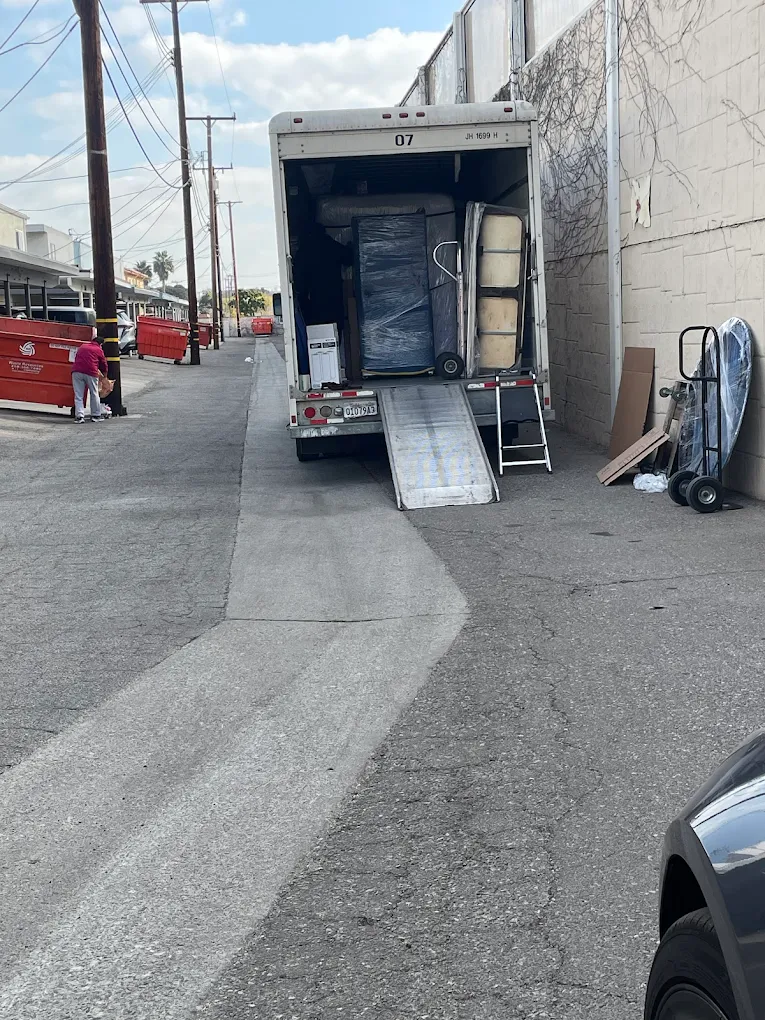 https://101sols.com/ive-star-movers-los-angeles-packing-services/