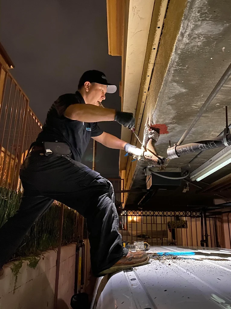 plumbing services Los Angeles, emergency plumber Los Angeles, licensed plumber LA, drain cleaning Los Angeles, water damage restoration LA, local plumbing repair Los Angeles, 24-hour plumber