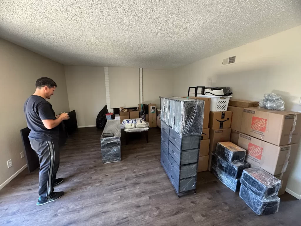 Payable moving company - plumbing services in Los Angeles