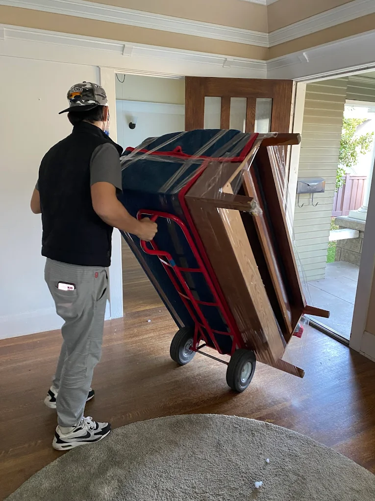 Payable moving company - plumbing services in Los Angeles