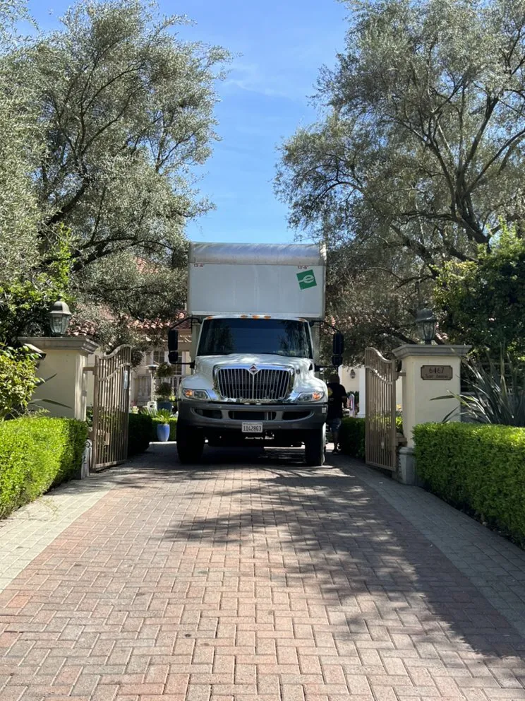 M&M Movers - movers and packers in California